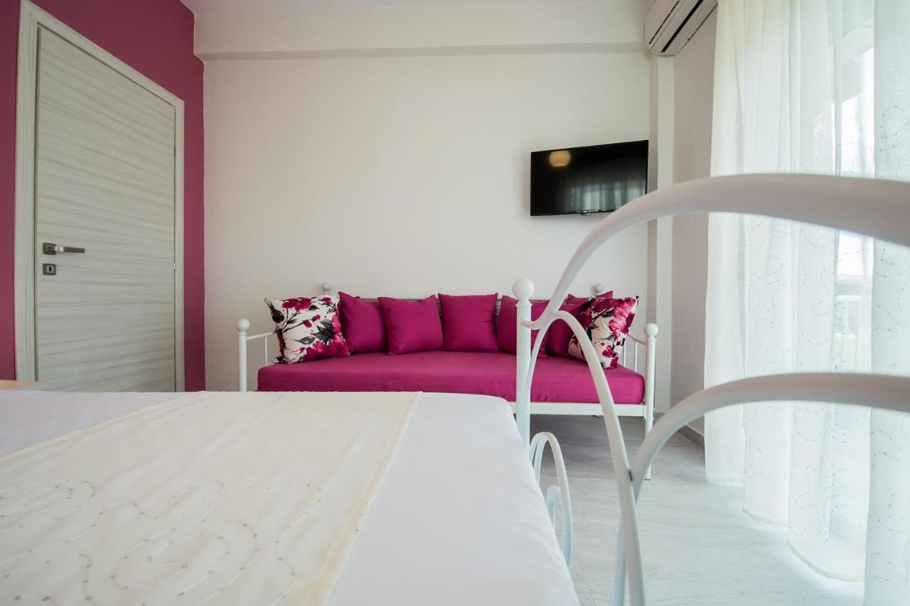 Chelona Apartments Nea Plagia Ngoại thất bức ảnh
